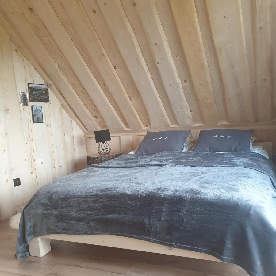 Domek Z Jacuzzi Tatrzanskie Serce Czerwienne Exterior foto