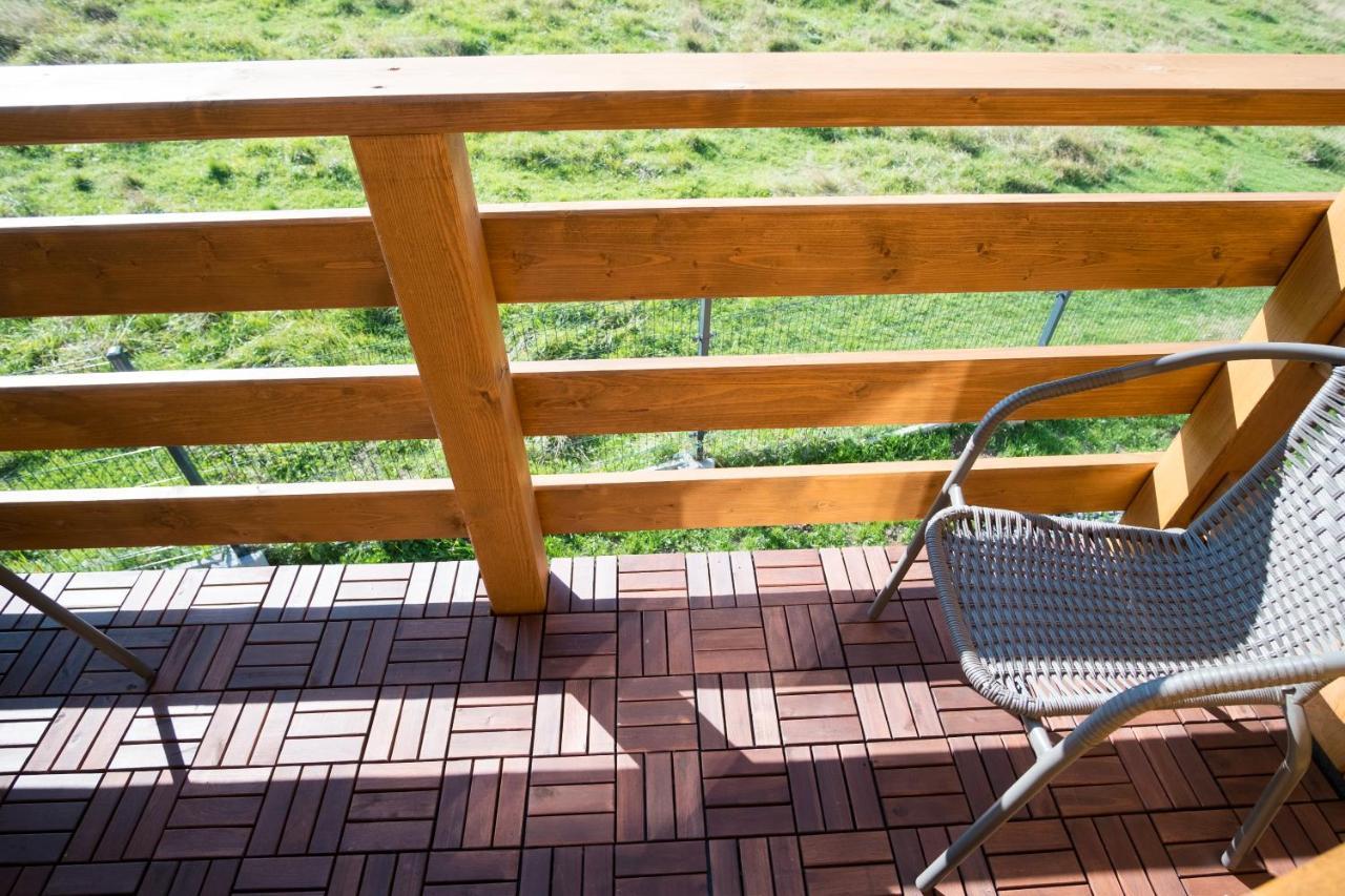 Domek Z Jacuzzi Tatrzanskie Serce Czerwienne Exterior foto